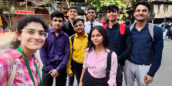 TCET Students gallery with Teachers and experts 