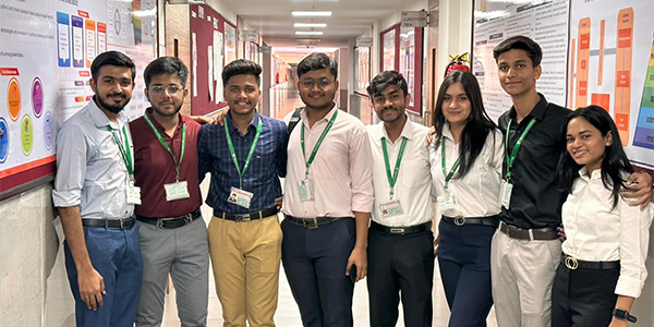 TCET Students gallery with Teachers and experts 