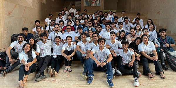 TCET Students gallery with Teachers and experts 