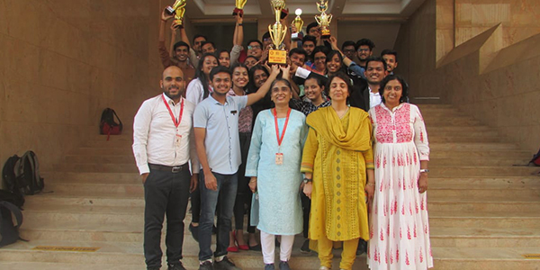 TCET Students gallery with Teachers and experts 