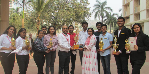 TCET Students gallery with Teachers and experts