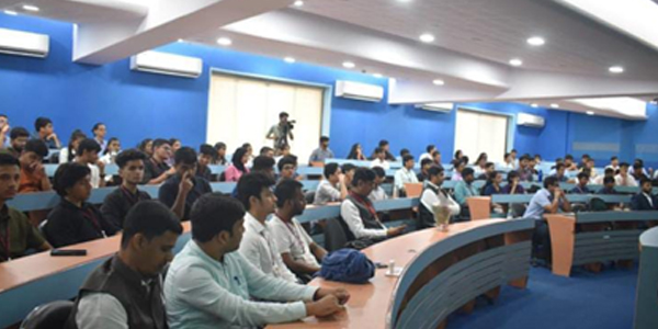 TCET Students gallery with Teachers and experts 