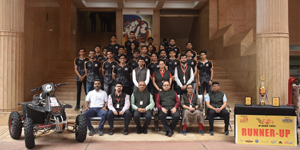 TCET Students gallery with Teachers and experts 